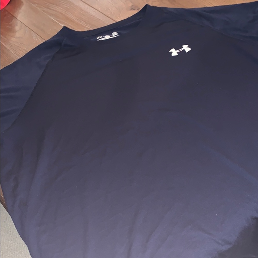 Navy under Armour athletic shirt